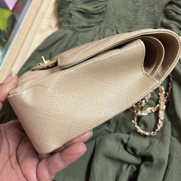 Channel Beige Quilt luxury Leather Bag - Picture 13 of 16